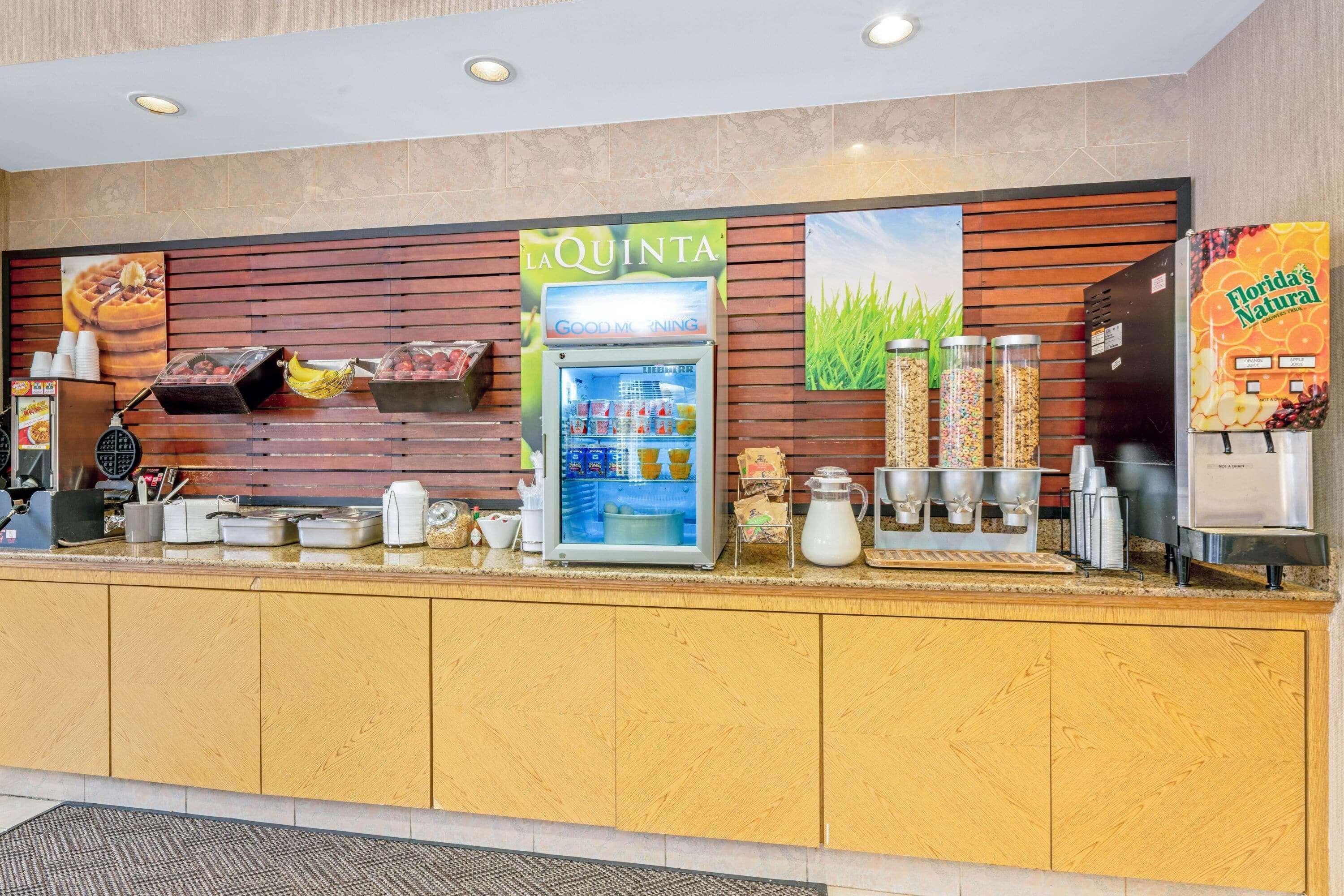 盐湖城机场奎因塔套房酒店 外观 照片
